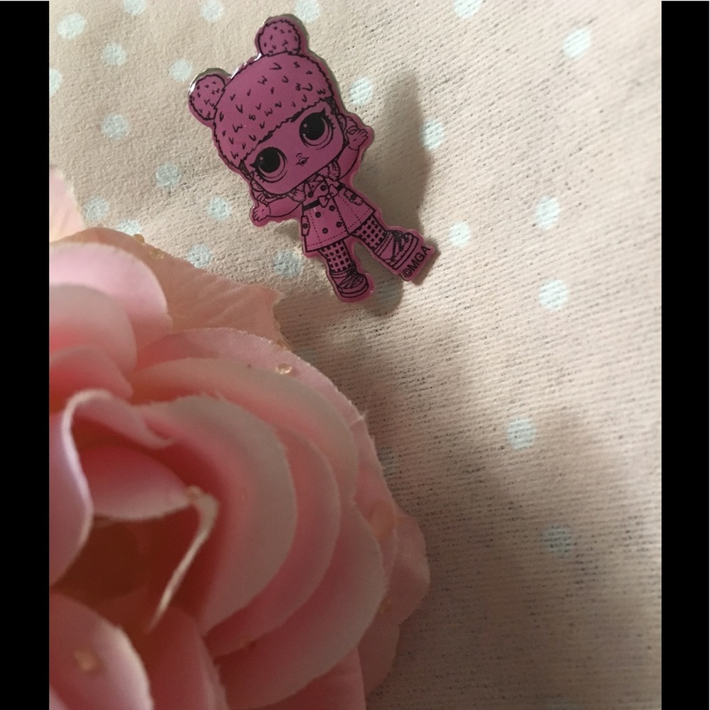 Girl’s LOL Pin